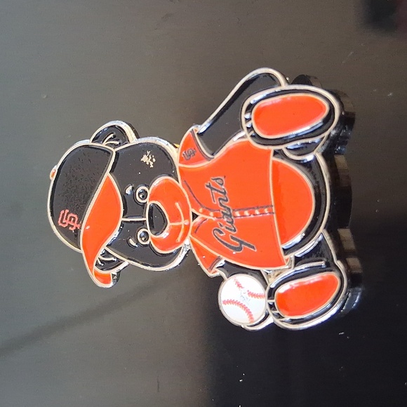 Accessories - 🇺🇲 San Francisco Giants Bear Pin